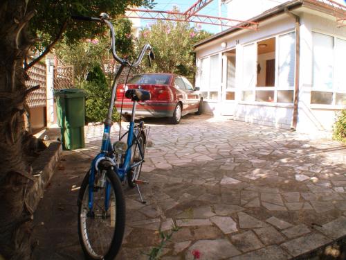 Holiday House Crik