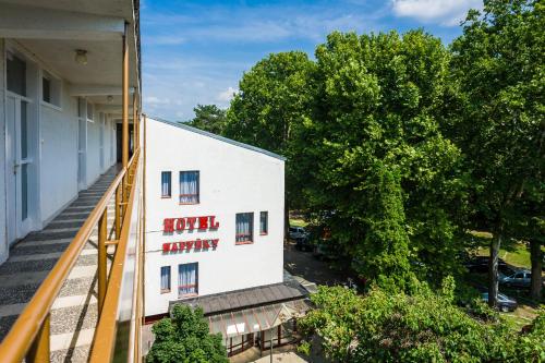 Gallery image of CE Napfény Hotel in Siófok