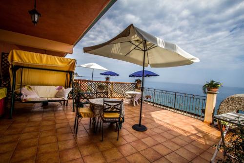 Gallery image of Fondaco Parrino Mare in Letojanni