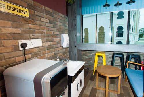 Dapur atau dapur kecil di DJ Citi Inn Premier