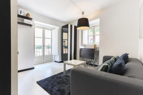 Tailor Made Flat in Central Bairro Alto