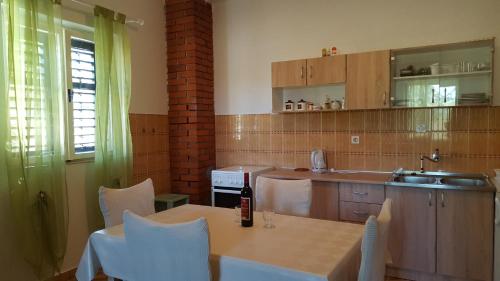 Η κουζίνα ή μικρή κουζίνα στο Vacation home Ivan