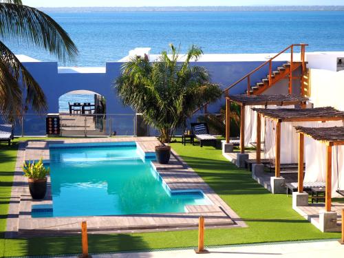 Vista de la piscina de Feitoria Boutique Hotel o alrededores