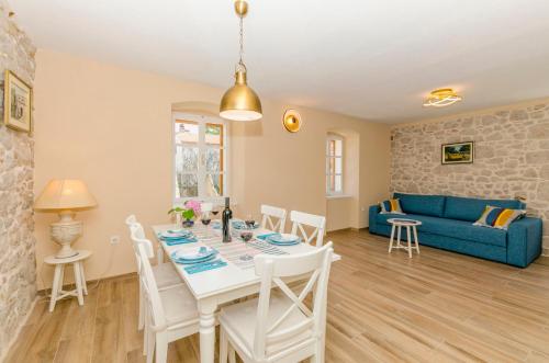 Χώρος καθιστικού στο House Morko