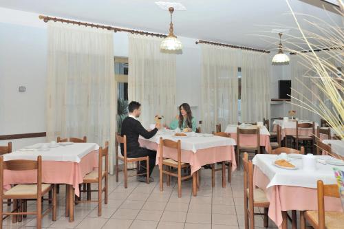 Restavracija oz. druge možnosti za prehrano v nastanitvi Hotel Lidia