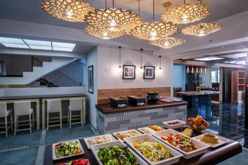 Φαγητό σε αυτό το ξενοδοχείο ή κάπου εκεί κοντά