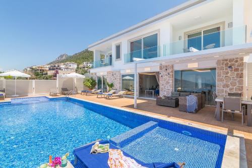 Πισίνα στο ή κοντά στο Villa La Mer