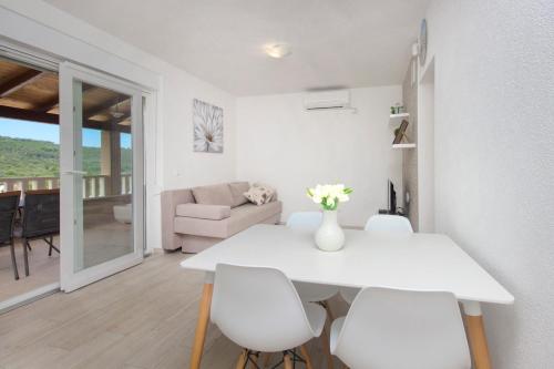 Gallery image of Paradise in Brbinj