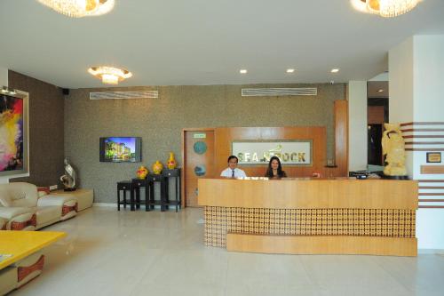 Gallery image of Hotel Sea N Rock in Thane
