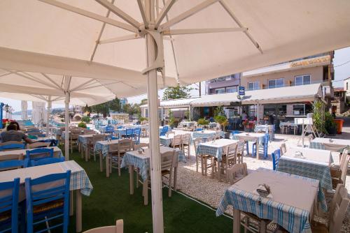 Gallery image of Molos Hotel in Limenaria