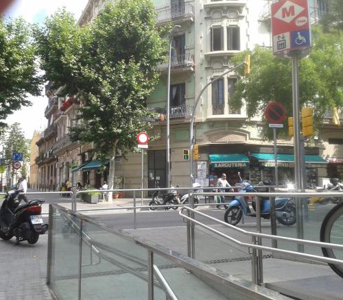 Estudio con balcon Plaza España