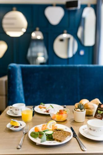 Jídlo v hotelu nebo okolí