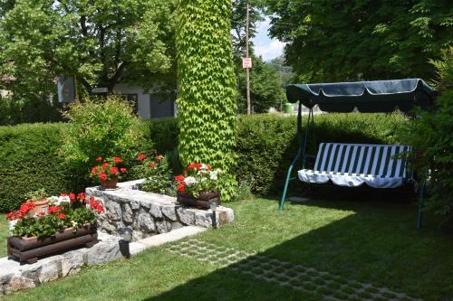 Jardin de l'établissement Al Vecchio Glicine