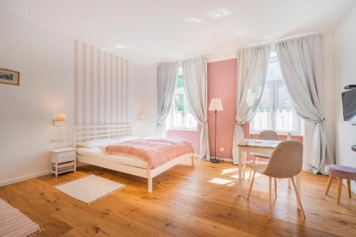 La Perla Vintage-Apartments