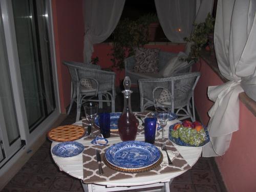 Makanan di atau berdekatan apartmen