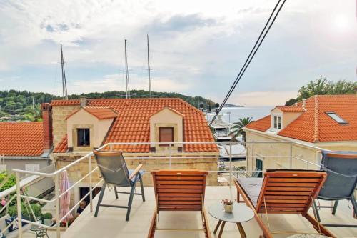 Seafront Apartment 2