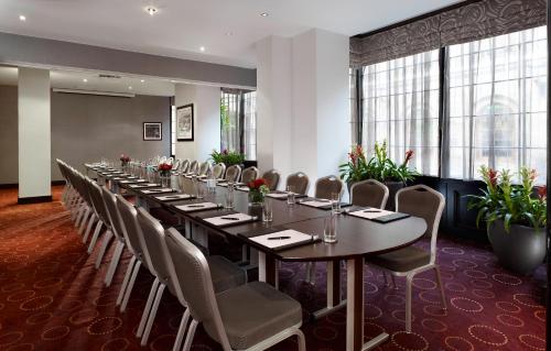 Un lugar para sentarse en Montcalm Brewery, London City