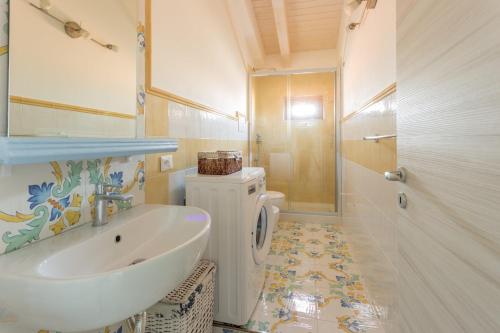 Kamar mandi di La Casetta in villa