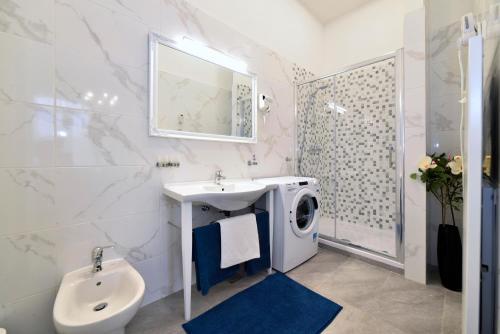 Et badeværelse på Favourite Apartments