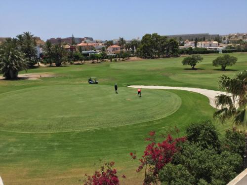 Golf facilities at Az apartmant or nearby
