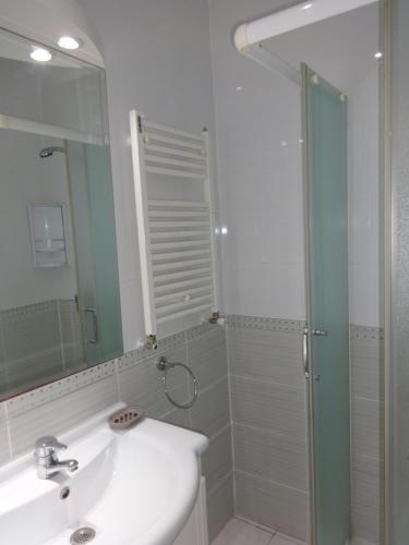 Ванная комната в Appartement Les Palmerais