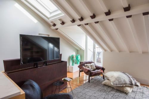 Stunning Penthouse with the best views by LovelyStay