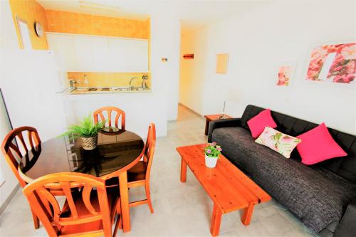 532 Minerva Apartamentos- Vistas al mar y a la piscina - Excelente Ubicación