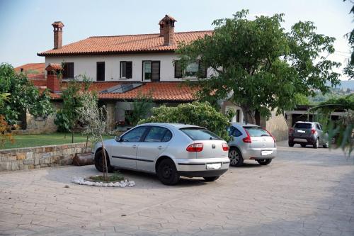 Fotografie z fotogalerie ubytování Tourist farm with Apartments Fig tree v destinaci Dekani