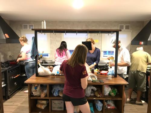 Cucina o angolo cottura di Folk Hostel