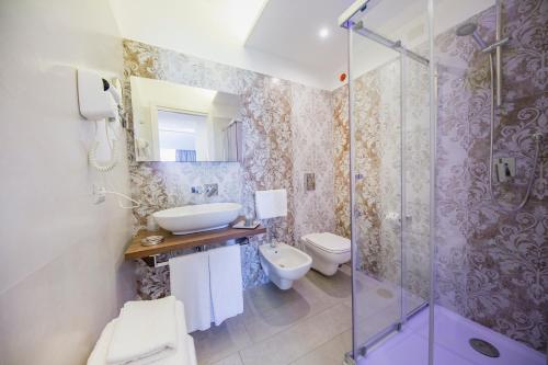 Un baño de Ossuna Bay Hotel Boutique