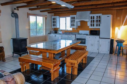 Kuchyň nebo kuchyňský kout v ubytování Villas La Quinta