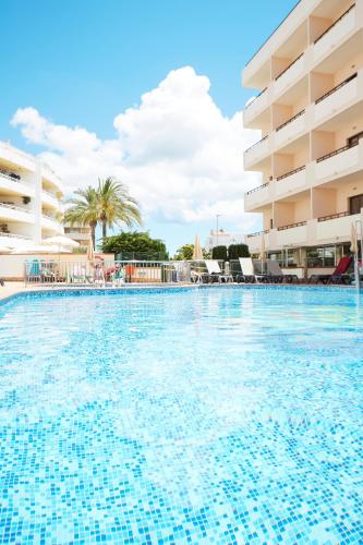 Invisa Hotel La Cala, Santa Eularia des Riu – Bijgewerkte ...
