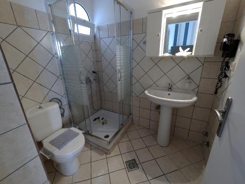 Kúpeľňa v ubytovaní Filanthi Apartments