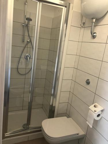 Ένα μπάνιο στο Serraenna Bedrooms
