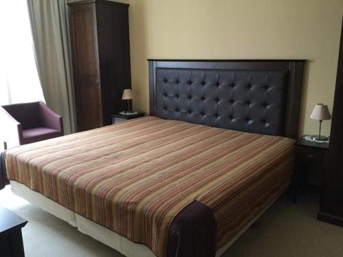 Barcelo SeaView Apartment tesisinde bir odada yatak veya yataklar
