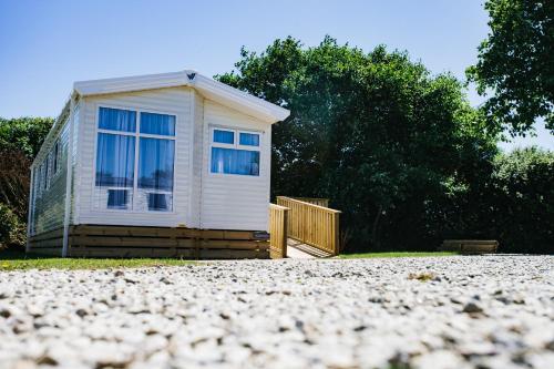 Gallery image of Little treamble holidays in Cubert