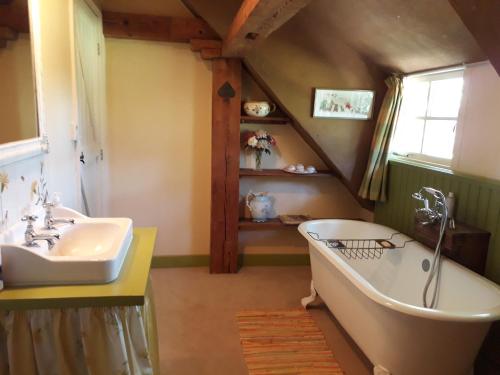 Imagen de la galería de Farmhouse De Hoeve B&B apartment, en Tonden