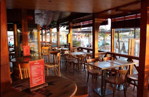 ห้องอาหารหรือที่รับประทานอาหารของ Torralta Alvor Beach 601