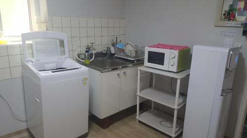 Dapur atau dapur kecil di Dongdaemun Neighbors