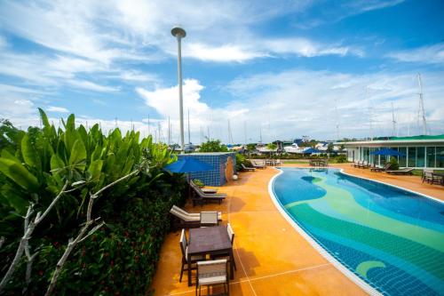 Bazén v ubytování Krabi Boat Lagoon Resort nebo v jeho okolí