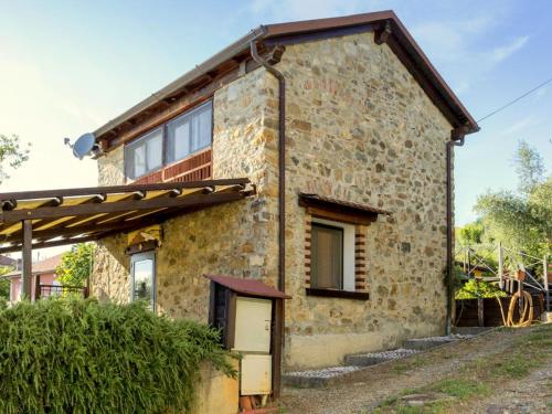 Cozy Cottage in Flower Riviera with Swimming Pool