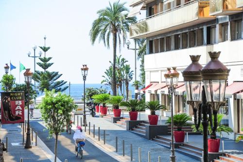 Studio Massenet Five stars holiday house