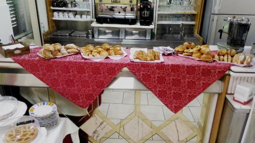 Φαγητό σε αυτό το ξενοδοχείο διαμερισμάτων ή κάπου εκεί κοντά