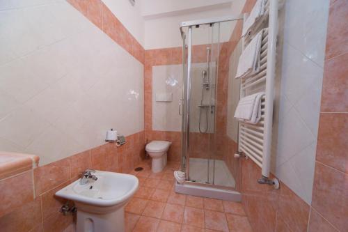 Ένα μπάνιο στο Hotel Castello Torre in Pietra