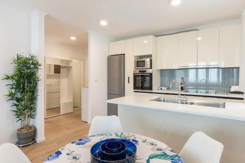 Azure Escape SEA VIEW Apartment
