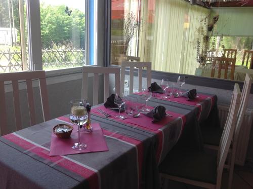 Restaurant ou autre lieu de restauration dans l'établissement Relais Vosges Alsace