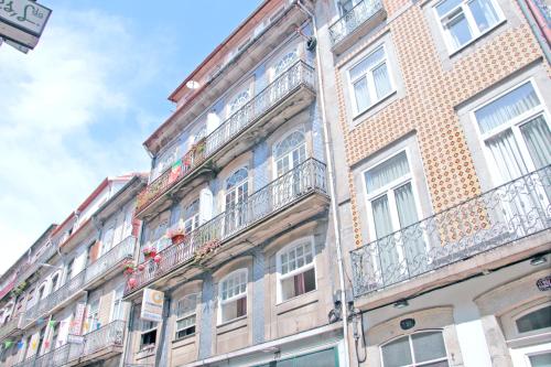 Calacatta Housing
