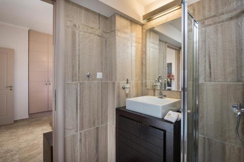 Koupelna v ubytování Caneva Luxury Villa