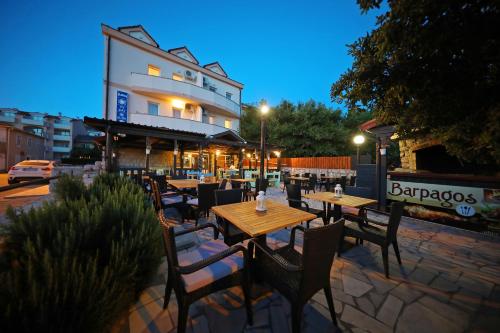 Gallery image of Apartmani "Jadran" in Pag
