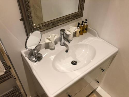 A bathroom at Cranleigh 